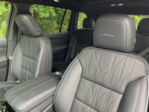 New 2026 Buick Enclave Avenir w/ Super Cruise Package AWD/4WD image 27