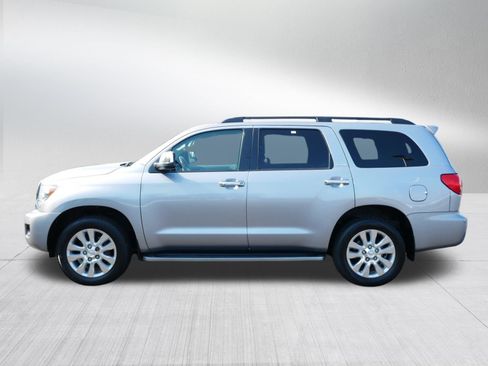 Used 2012 Toyota Sequoia Platinum AWD/4WD image 4