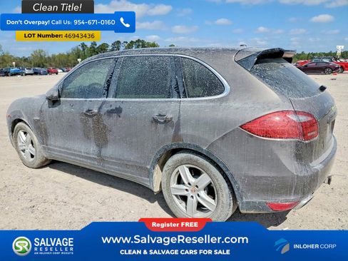 Used 2014 Porsche Cayenne S image 3
