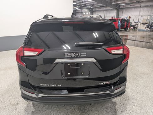 Used 2024 GMC Terrain AT4 w/ Tech Package image 4