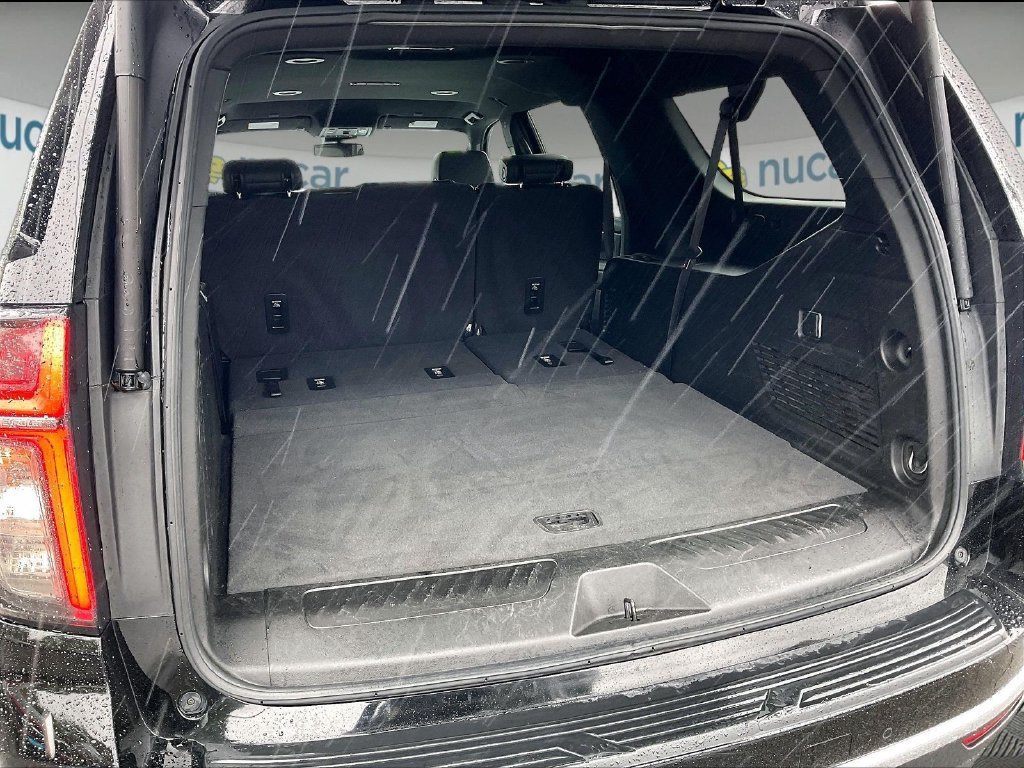 Used 2024 Chevrolet Suburban LT AWD/4WD image 37
