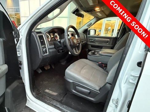 Used 2018 RAM 1500 Classic SLT image 4