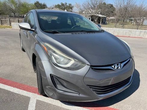 Used 2014 Hyundai Elantra SE image 8