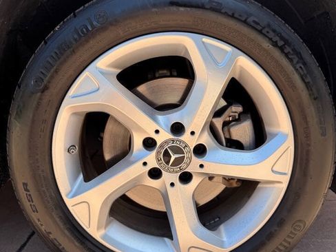 Used 2019 Mercedes-Benz GLA 250 4MATIC image 33