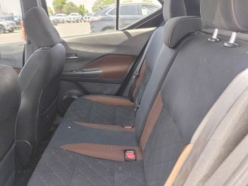 Used 2018 Nissan Kicks SR FWD image 10