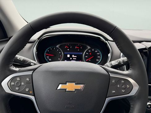 Used 2021 Chevrolet Traverse LT w/ LT Premium Package image 22