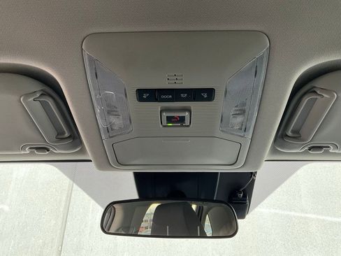 Used 2025 Toyota RAV4 XLE image 16