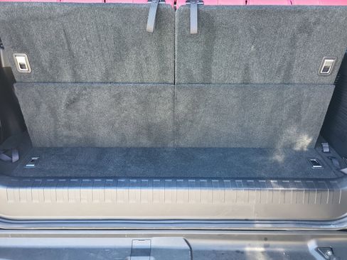 Used 2022 Lexus GX 460 Premium w/ Premium Plus Package image 18