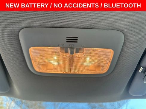 Used 2014 Toyota Corolla LE image 16