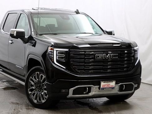 Used 2025 GMC Sierra 1500 Denali Ultimate image 2