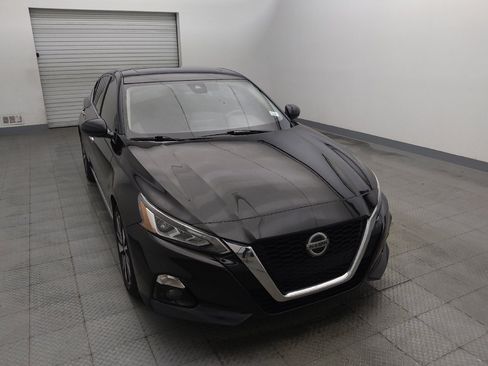 Used 2020 Nissan Altima 2.5 SL FWD image 14