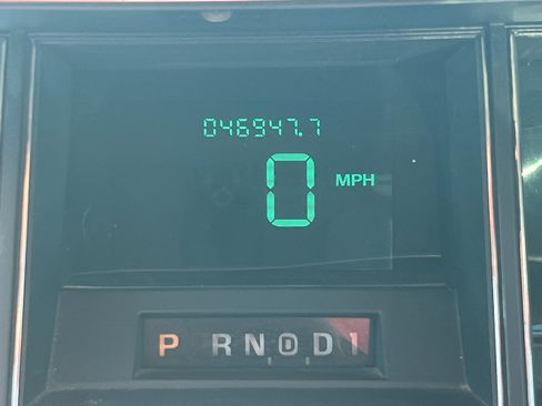 Used 1990 Lincoln Town Car image 56