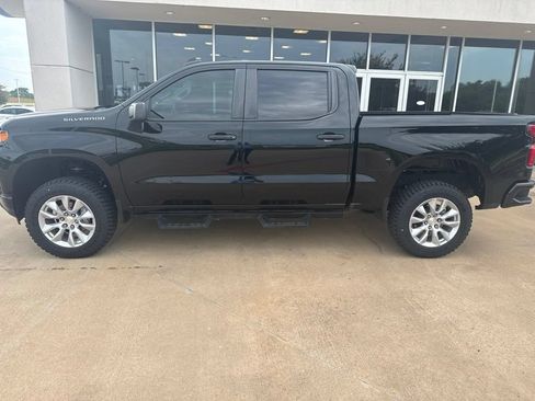 Used 2021 Chevrolet Silverado 1500 Custom RWD image 1