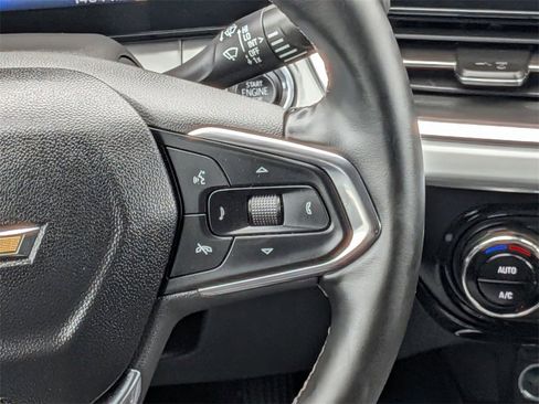 Used 2025 Chevrolet Trax LT w/ LT Convenience Package image 21