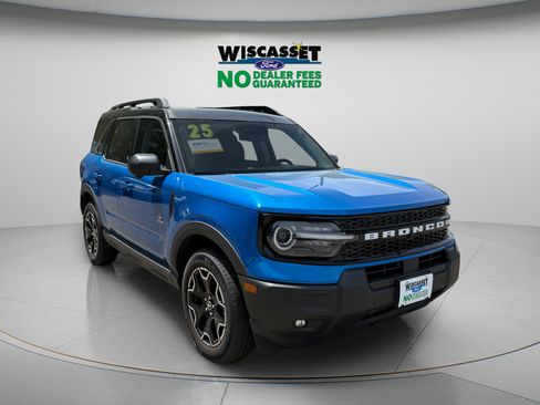 Certified 2025 Ford Bronco Sport Outer Banks w/ Outer Banks Tech Package+ AWD/4WD image 1