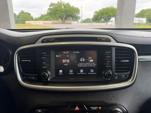 Used 2017 Kia Sorento AWD w/ LX Convenience Package image 15