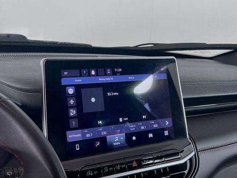 Used 2023 Jeep Compass Trailhawk image 16