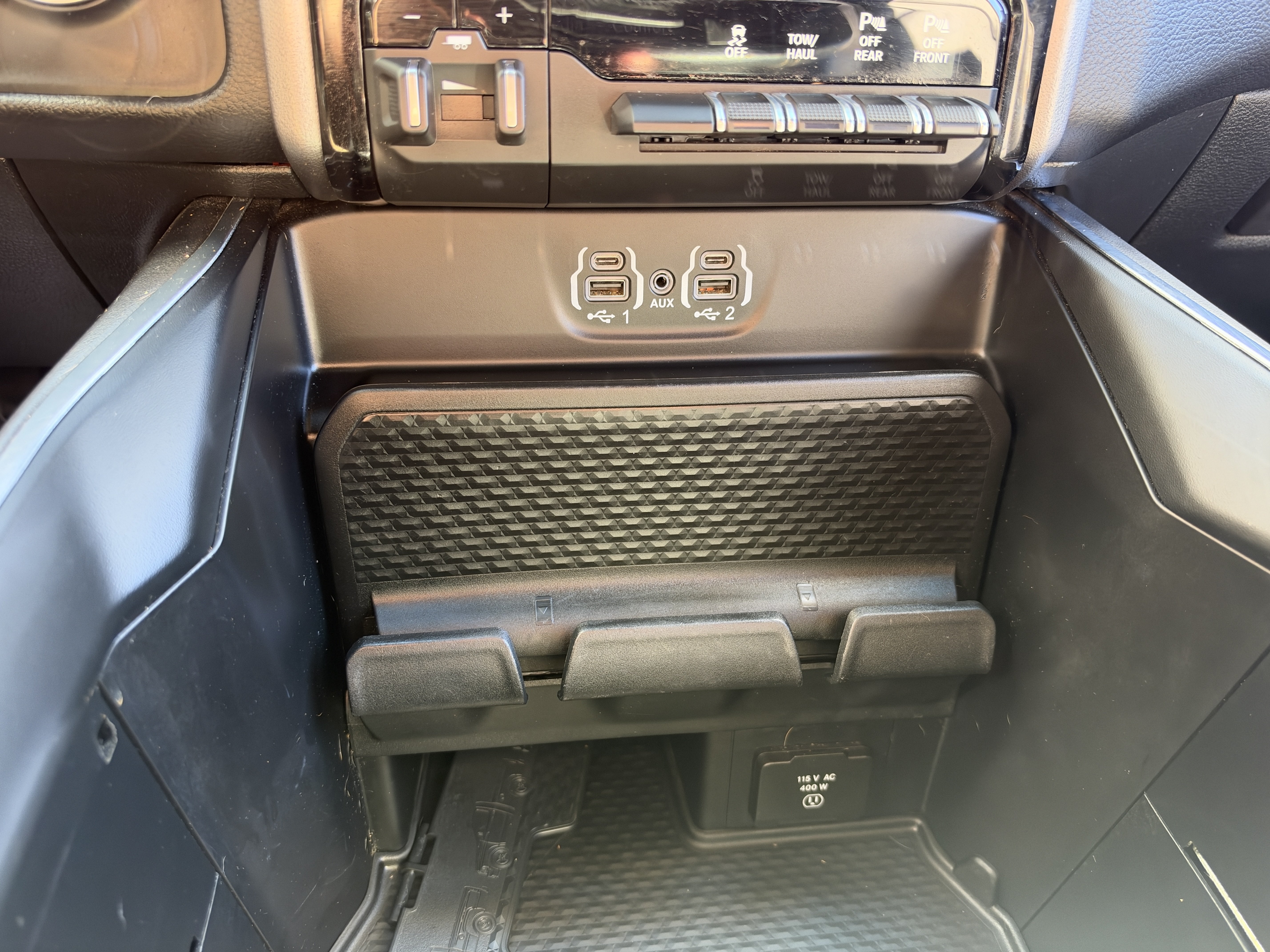 Used 2024 RAM 1500 Laramie AWD/4WD image 44