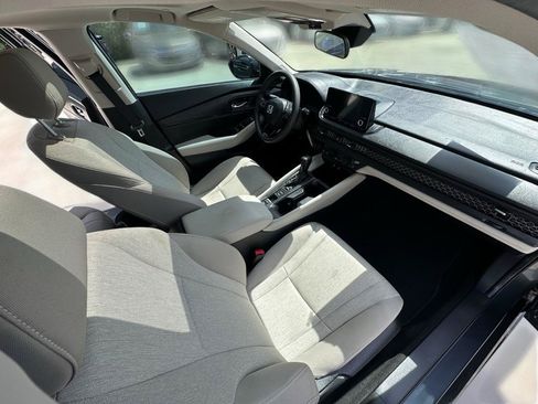 Used 2024 Honda Accord EX image 24