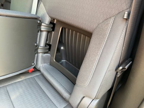 Used 2022 Chevrolet Silverado 1500 RST AWD/4WD image 18
