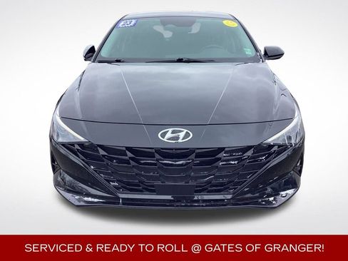Used 2023 Hyundai Elantra SEL w/ Convenience Package image 3