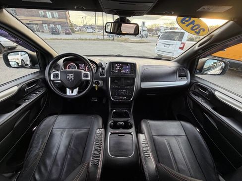 Used 2019 Dodge Grand Caravan GT FWD image 29