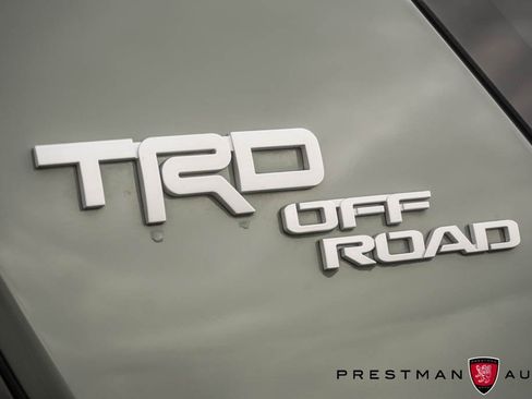 Used 2023 Toyota 4Runner TRD Off-Road Premium image 4