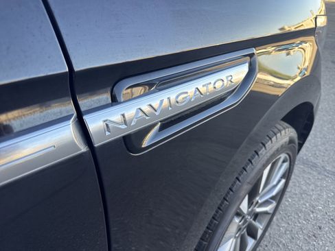 Used 2021 Lincoln Navigator Reserve RWD image 19