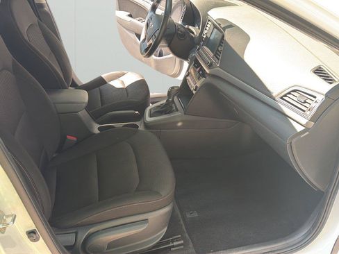 Used 2017 Hyundai Elantra Value Edition FWD image 14