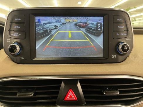 Used 2019 Hyundai Santa Fe SEL FWD image 17