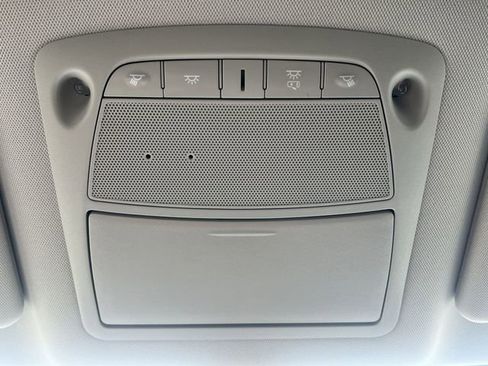 Used 2019 Nissan Pathfinder SV AWD/4WD image 32
