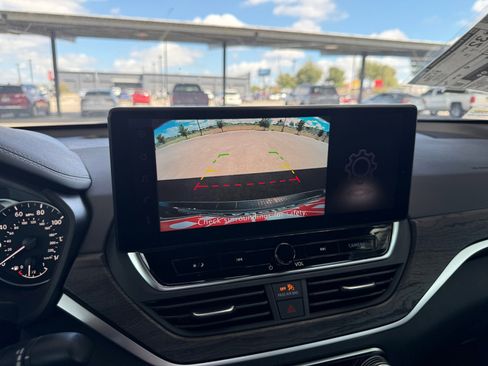 New 2025 Nissan Altima 2.5 SV w/ SV Premium Package image 15