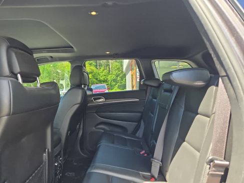 Used 2020 Jeep Grand Cherokee Limited w/ Premium Lighting Group AWD/4WD image 19
