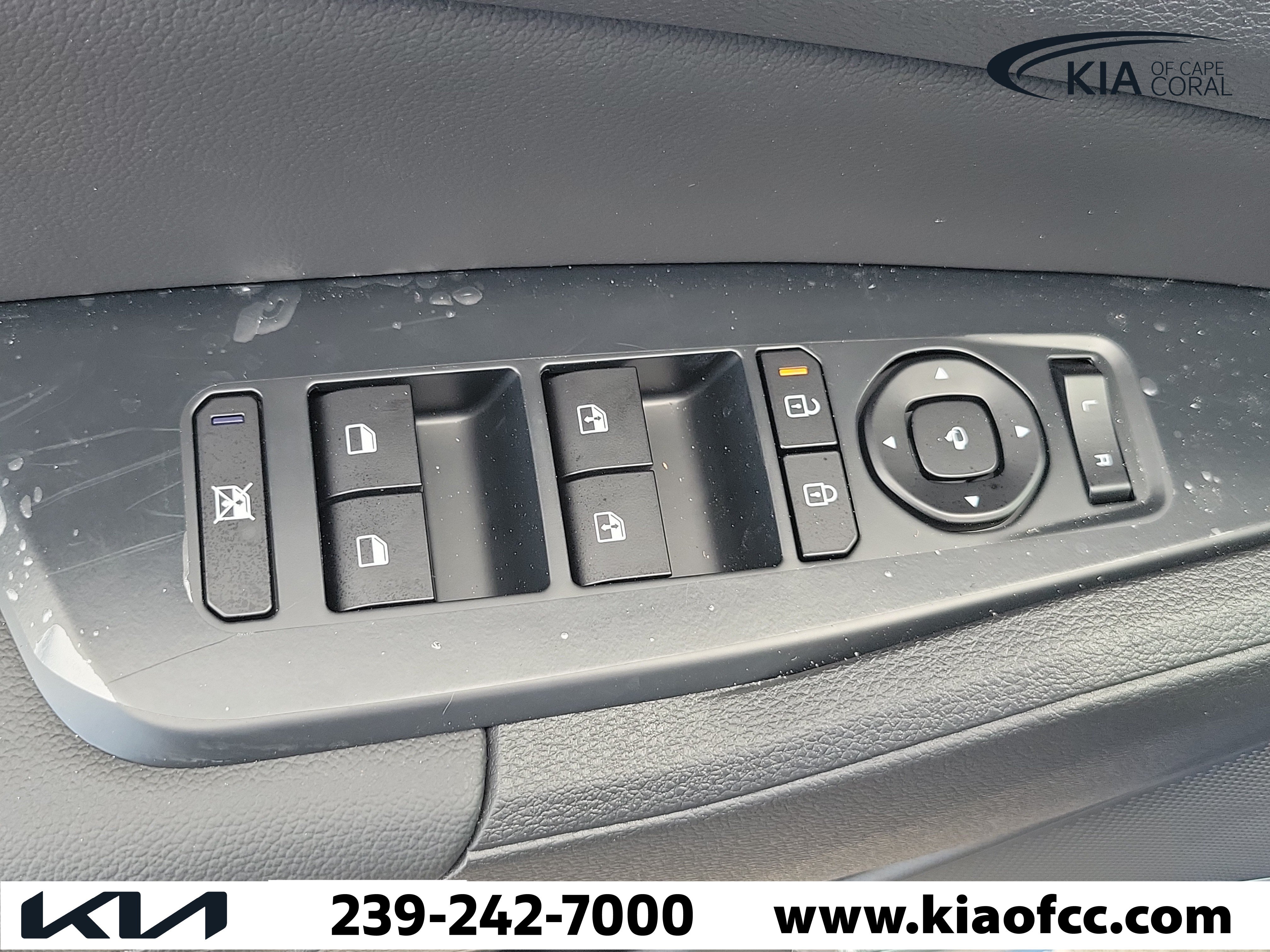 New 2026 Kia Sportage SX FWD image 24