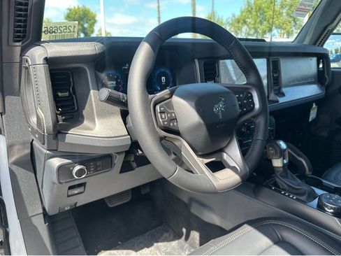 New 2025 Ford Bronco Badlands image 27