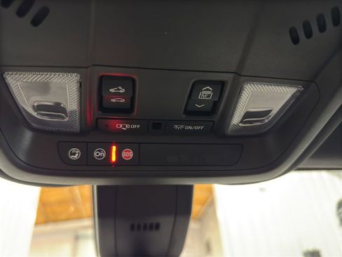 Used 2024 Chevrolet Equinox RS w/ RS Leather Package FWD image 28