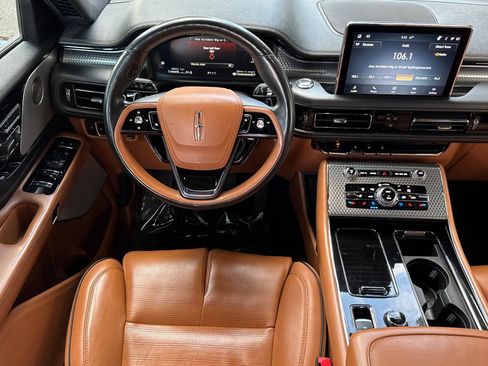 Certified 2022 Lincoln Aviator Black Label AWD/4WD image 14