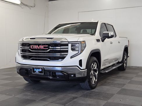 Used 2022 GMC Sierra 1500 SLT image 4