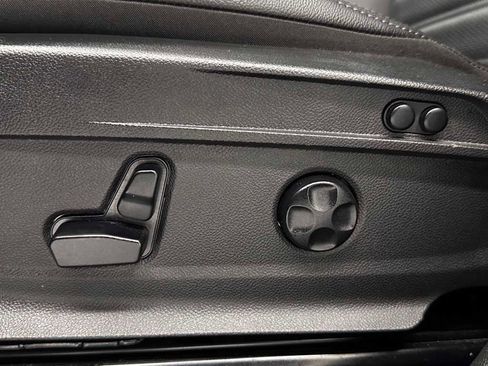 Used 2023 Alfa Romeo Stelvio Estrema image 12