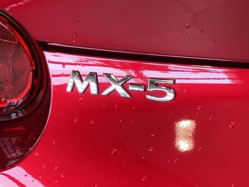 Used 2023 MAZDA MX-5 Miata Sport RWD image 11
