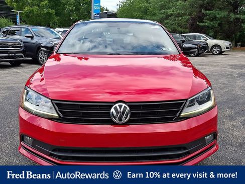 Used 2018 Volkswagen Jetta Sport FWD image 2