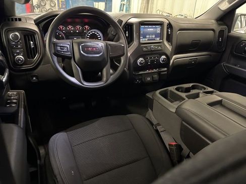 Used 2020 GMC Sierra 1500 4x4 Crew Cab w/ Sierra Value Package image 5