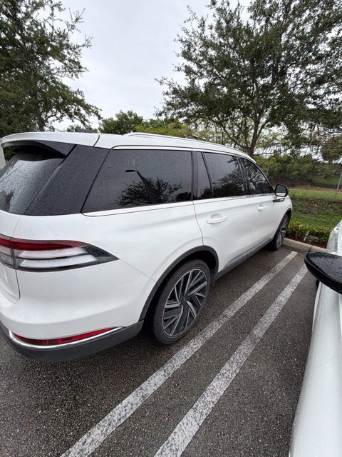 Used 2025 Lincoln Aviator Reserve w/ Equipment Group 201A AWD/4WD image 6