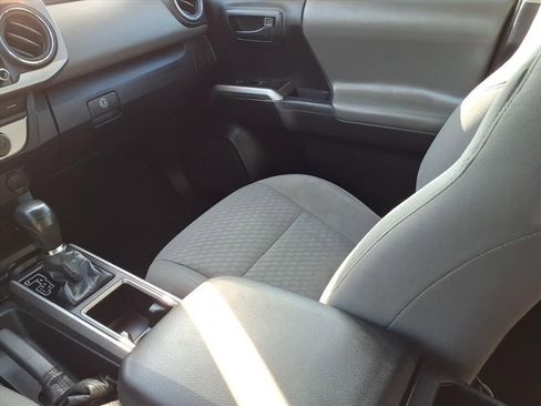 Used 2021 Toyota Tacoma SR5 image 32