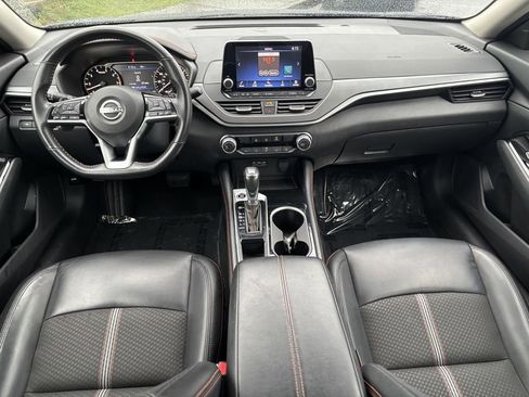 Used 2024 Nissan Altima 2.5 SR image 18