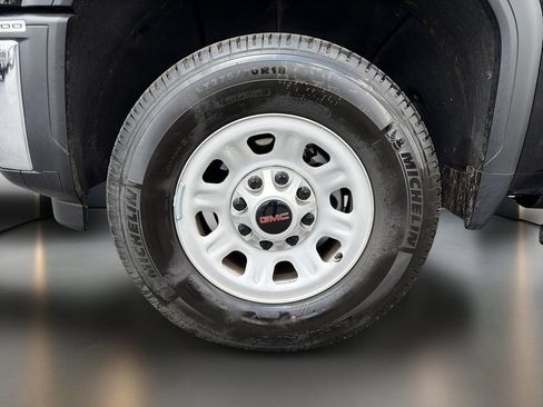 Used 2025 GMC Sierra 2500 Pro AWD/4WD image 11