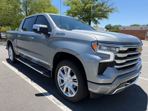 Used 2026 Chevrolet Silverado 1500 High Country w/ Technology Package AWD/4WD image 2