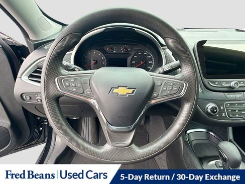 Used 2024 Chevrolet Malibu LT FWD image 16