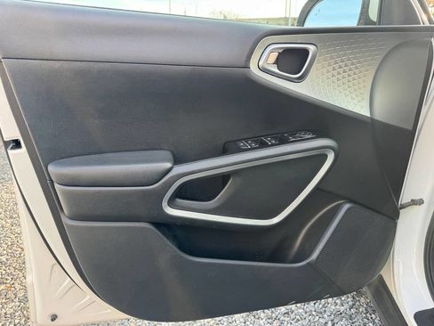 Used 2024 Kia Soul LX w/ Option Group 015 image 24