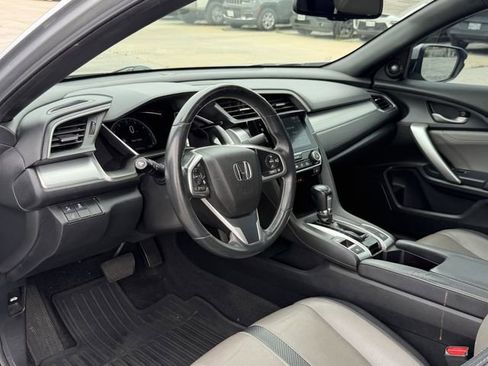 Used 2018 Honda Civic Touring image 15